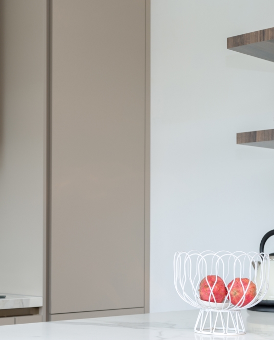 /assets/projects/amsterdam-small-apartment-kitchen-design/amsterdam-kitchen-3.jpg